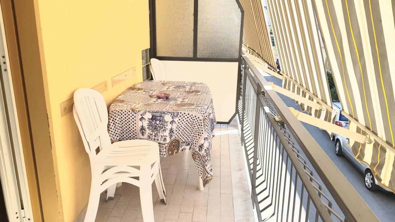 Tiziana Apartamento Giardini Naxos Exterior foto