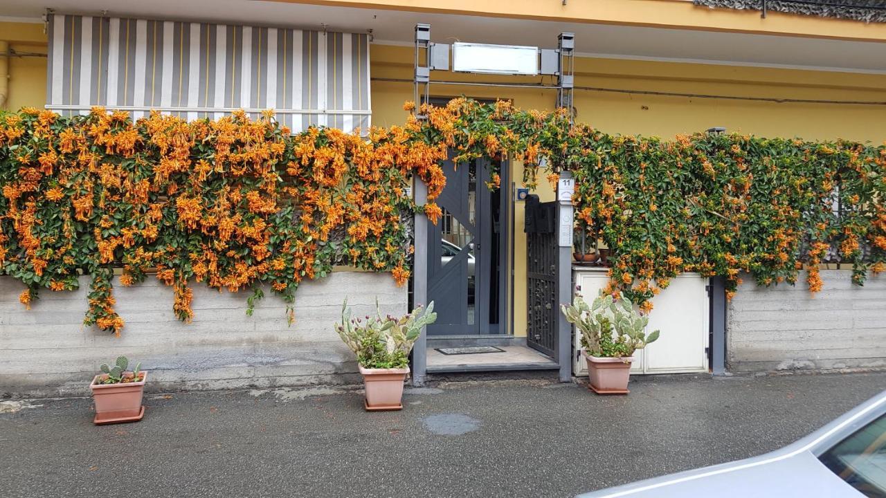 Tiziana Apartamento Giardini Naxos Exterior foto