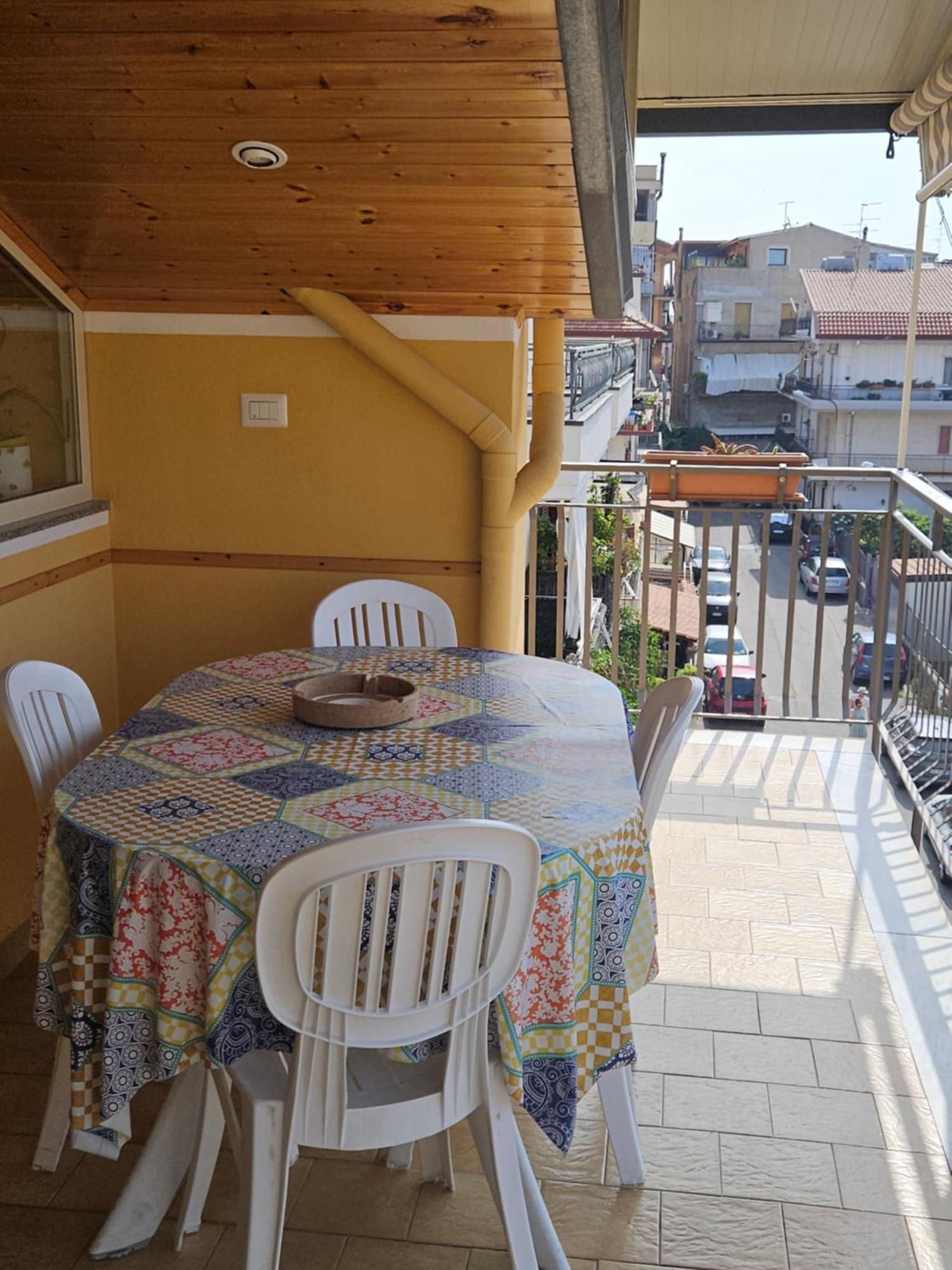 Tiziana Apartamento Giardini Naxos Exterior foto