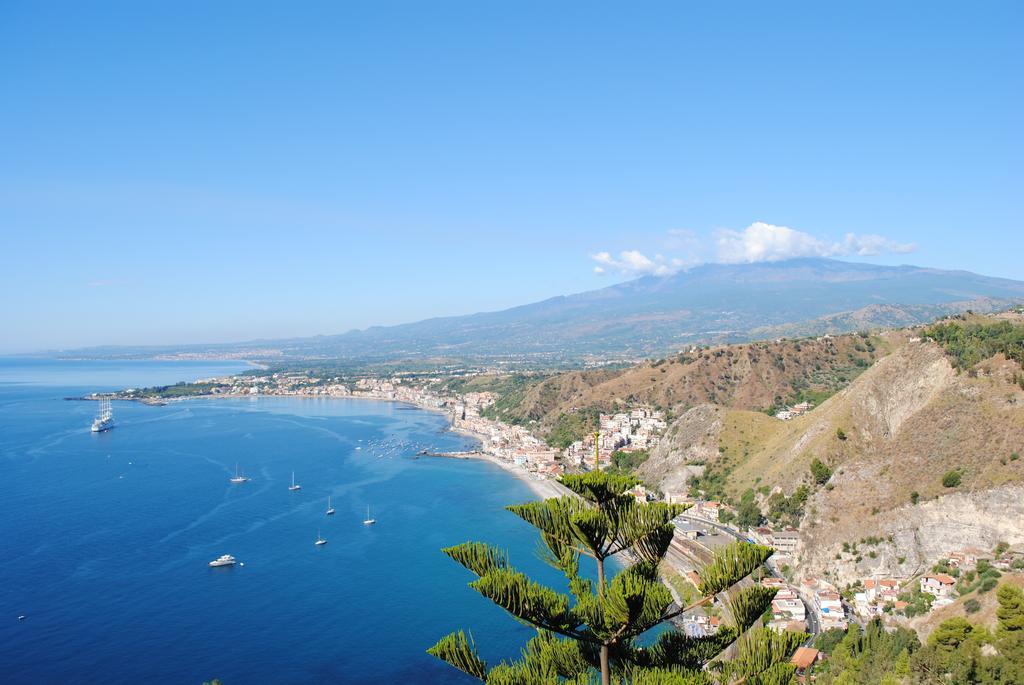 Tiziana Apartamento Giardini Naxos Quarto foto